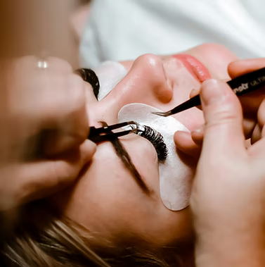 Lash Extension Removal
